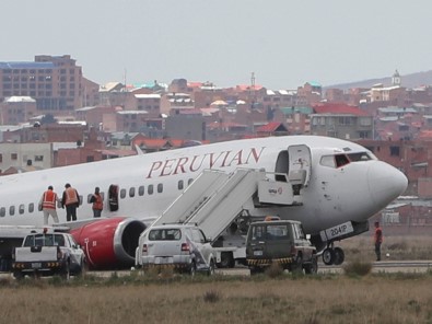 Peru Havayolları'na Ait Uçak Gövdesinin Üzerine İniş Yaptı