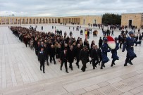 BAŞÖĞRETMEN - TED Ankara Koleji Öğretmenleri Başöğretmen Atatürk'ün Huzurunda