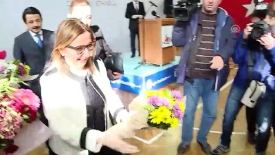 Ticaret Bakanı Pekcan, Üsküdar Lisesi'ni Ziyaret Etti