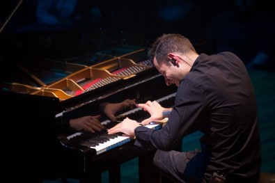 Usain Bolt Gibi Hızlı Rekortmen Piyanist, Türkiye'deki İlk Konserini Verdi