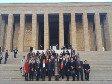Yüksekovalı Kadınlar, Anıtkabir Ve Meclisi Ziyaret Etti