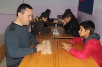 TÜRKÇE ÖĞRETMENI - Görmemesi Öğretmesine Engel Değil