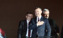 İBRAHIM KARAOSMANOĞLU - Kocaeliler, Kocaeli Büyükşehir Belediye Başkan Adayı Tahir Büyükakın'ı Meşalelerle Karşıladı