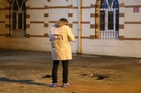 İSTANBUL KARTAL - Madde Bağımlısı Şahıs Cami Avlusunda Kendini Yaktı