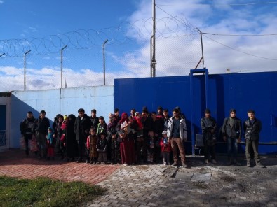 Van'da 33 Kaçak Göçmen Yakalandı