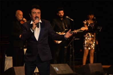 Ahmet Selçuk, En Güzel Şiirlerini Öğretmenler İçin Söyledi