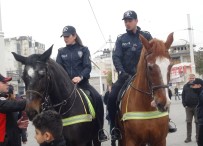 SULTANAHMET - Atlı Birlikler Taksim Meydanı'nda Boy Gösterdi