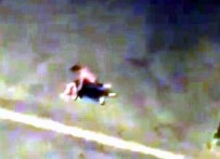 KERVANSARAY - Kuşadası'nda şok görüntü! Sokak ortasında dakikalarca...