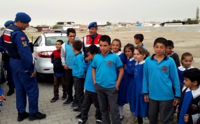 Jandarma İlçe Ve Köy Okullarında Güvenliği Sağlıyor