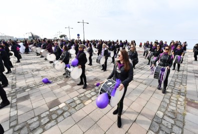 Kadına Şiddete 'Davullu' Tepki