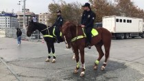 ATLI POLİS - Taksim'de Atlı Polisler Göreve Başladı