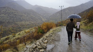 23 Yıl Önce Boşalan Köye Şimdi Köylüler Yerleşecek