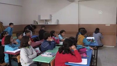 Manisa'da Kursiyerler Okulları Yeniliyor