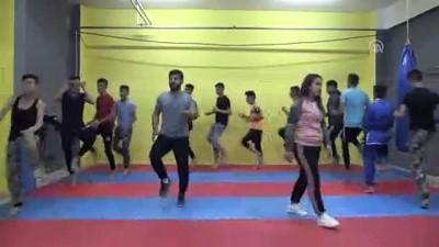 Milli Antrenör Çiftten Bitlis'te 'Wushu Sanda' Eğitimi