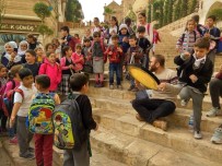 İBRAHIM YALÇıN - Terini Silen Sokak Çocuğu Hayatını Değiştirdi