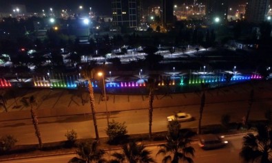 Ümit Yaşar Oğuzcan Parkı'na Işıklı Ve Müzikli Süs Havuzu