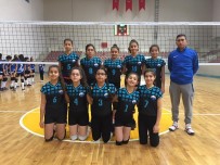 ERCIYES - Voleybol Kulüplü Midi Kızlarda 3.Hafta Geride Kaldı
