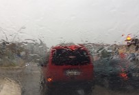 YAĞMURLU - 5 İl İçin Yağış Uyarısı