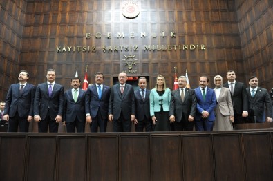 AK Parti İzmir Büyükşehir Belediye Başkan Adayı Nihat Zeybekci Oldu