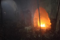 KUYUMCU DÜKKANI - Kerkük'teki Kapalı Çarşı Yangını Söndürüldü