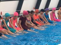 YÜZME KURSU - Kumluca'da 'Yüzme Bilmeyen Kalmasın' Projesi