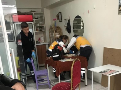 Masanın Üstüne Yığılıp Kalan Çaycının Öldüğü Ertesi Gün Anlaşıldı