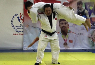 Minderden Muhtar Adaylığına