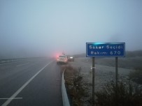 Sakar Geçidinde Etkili Olan Sis Sürücüleri Zor Anlar Yaşattı