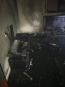 Aksaray'da Apartmanda Yangın Paniği