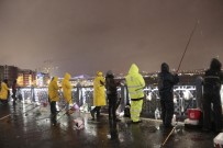 İstanbul'da Sağanak Yağış Etkisini Göstermeye Başladı