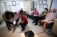 KARŞIYAKA BELEDİYESİ - Karşıyaka'da İlk Yardım Gönüllüleri Yetişiyor