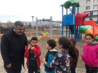 ÇÖMLEKÇI - Başkan Özgüven, Parkları İnceledi