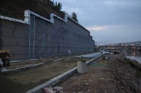 FAIK ARıCAN - Cizre'de 'Dikey Bahçe' Çalışmaları Devam Ediyor