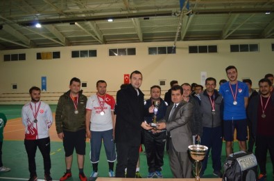 Isparta'da Şehit Sercan Kara Anısına Kurumlararası Futsal Turnuvası