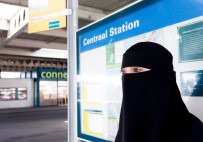 ROTTERDAM - Skandal 'Burka' Kararı Uygulanacak
