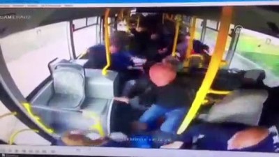 Trabzon'da Belediye Otobüsüyle Tır Çarpıştı Açıklaması 9 Yaralı