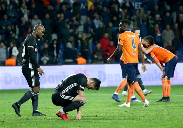 Başakşehir koltuğunu sağlamlaştırdı