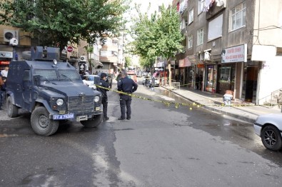 Diyarbakır'da Bir İş Yerine Silahlı Saldırı Açıklaması 2 Ağır Yaralı