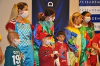 DEMİR EKSİKLİĞİ - Gönüllü Palyaçolar Lösemili Çocukları Güldürdü