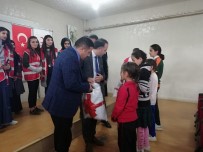 RECEP BOZKURT - Hakkari Kızılay'ı 400 Öğrenciyi Sevindirdi