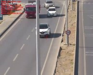 TRAFİK CEZALARI - Polisi Görünce Emniyet Kemeri Takan Sürücüler Bir Anda Neye Uğradığını Şaşırdı