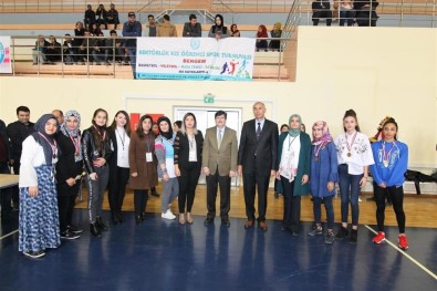 Rektörlük Kız Öğrenci Spor Turnuvası Sona Erdi