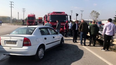 Sakarya'da İki Otomobil Çarpıştı Açıklaması 6 Yaralı