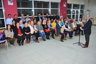 Türk Sanat Müziği Korosu Konsere Hazırlanıyor