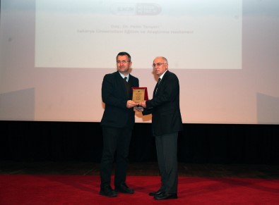 AIDS Önlemleri AKM'de Anlatıldı