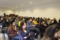 Emniyet Müdürlüğü'nden Üniversite Öğrencilerine Bilgilendirme Konferansı