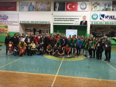 Nurcan Öğretmen Salihli'de Unutulmadı