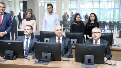 Ömer Halisdemir Üniversitesine Borsa Eğitim Labaratuarı Açıldı