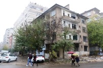 FUHUŞ - Sahiplerinin Anlaşamadığı Metruk Bina Mahallelinin Korkulu Rüyası Oldu