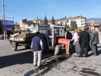 Ambulansla Traktörün Çarpışması Güvenlik Kamerasında